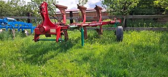 Prodám čtyřradličný nesený pluh AGRO-MAS2 - 2