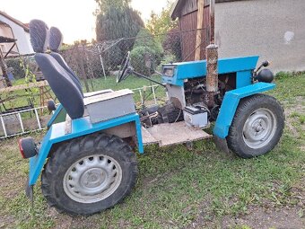 Prodám traktůrek s vlečkou - 2