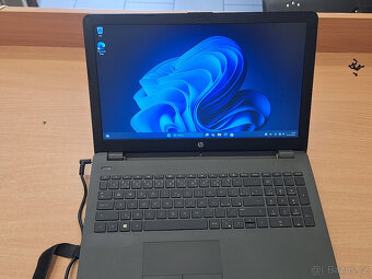 HP 250 G6 - funkční displej s vadou + celé víko - 2