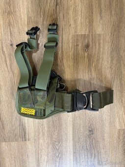 Stehenní pouzdro na pistoli airsoft - 2
