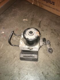 ABS kostka Golf 4 - 2