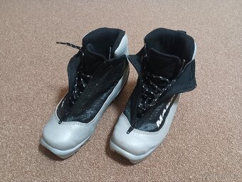 Prodam detske boty na bezky vel. 35 - 2