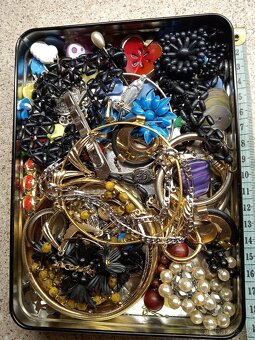 Konvolut retro bižuterie - 2