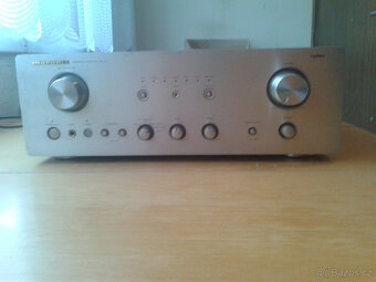 Zesilovač Marantz - 2