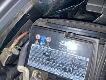 Baterie original Škoda 70 ah start stop EFB + - 2