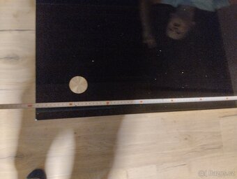 Skleněný stůl k sedačce - 2