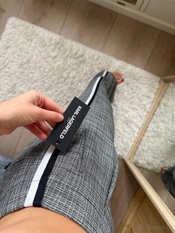 KARL LAGERFELD ŠEDOČERNÉ KALHOTY - 2