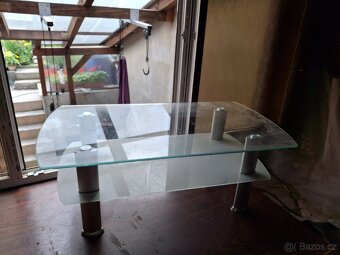 Skleněný stůl - 2