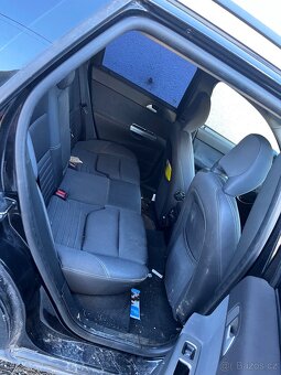 Prodám nepojízdné Volvo V50 - 2