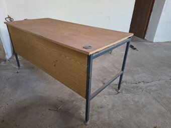 Pracovní stůl 152x70 - 2