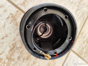 Volant MOMO ⌀28cm+náboj bmw e30 - 2