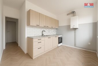 Prodej bytu 2+1, 53 m², Kosmová - 2
