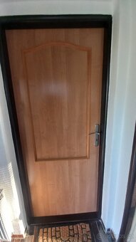 Interiérové dveře 80 pravé plné - 2
