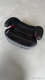 Podsedák OSANN LUX Isofix Universe 15–36 kg - 2