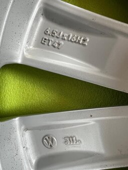 ORIGINAL Alu kola VW R16 195/55, jako nová - 2