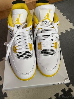 Air Jordan 4 Retro - 2