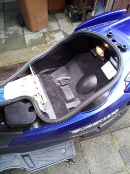 Skútr 125ccm - 2
