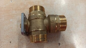 Třícestný ventil + servopohon Siemens - 2