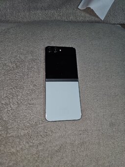Samsung Z Flip 5 512 GB, 1 rok záruka +Samsung Watch 4. - 2