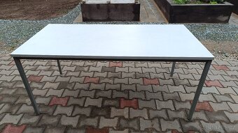 Kancelářský stůl - 2