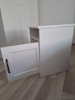 Nocni stolek Songesand Ikea - 2
