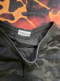 ABERCROMBIE & Fitch šortky vel . XL stav 9/10 , stav viz f - 2