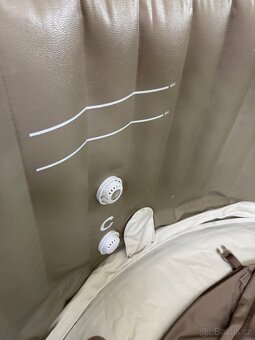 Vířivka Intex PureSpa Bubble Massage – 4 osoby – rok stará - 2