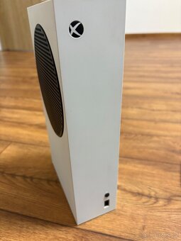 Prodam XBOX Series S 500GB - 2