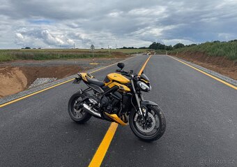 Triumph Street Triple 765 RS / Praha / záruka do 3-2027 - 2