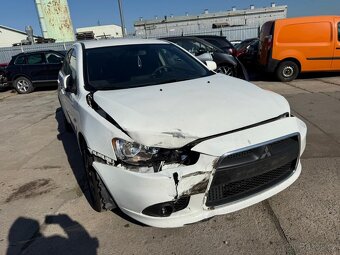 Mitsubishi lancer. 1.6i 2012 pojizdne - 2