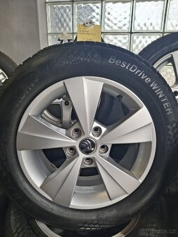 Alu kola Škoda, 205/60 R16, zimní pneu - 2