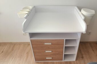 Přebalovací pult+komoda - 2