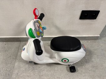 Odstrkovadlo Chicco - Vespa Primavera - 2