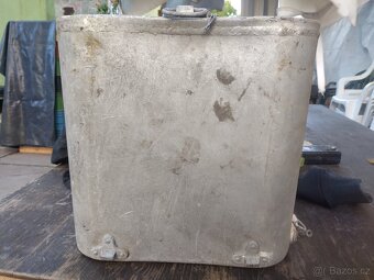 Německá nádoba na vodu - 2