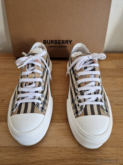 BURBERRY TENISKY "jack" nové - 2