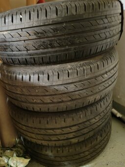 Letní pneu 185/60 R15 - 2