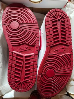 Air Jordan 1 Mid Reverse Chicago (W) - 2