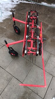 Obraceč a shrnovač pícnin OP-1 - 2