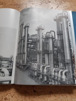 Kniha 100 let ZVÚ - 2