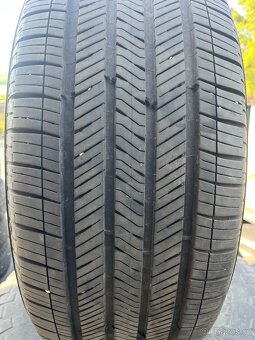 Pneu Dodge Ram r22 - 2