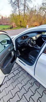 Peugeot 308 GT SW 2.0 HDI S&S EAT8 2018 rok - 2