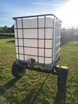 Vozík za traktor s nádrží 1000l - 2