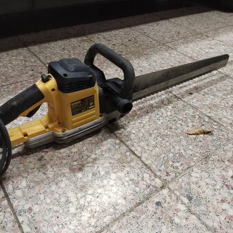 Pila na cihly DeWALT - 2