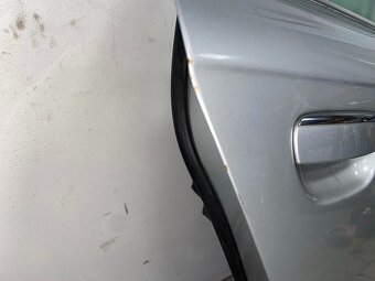 Pravé zadní dveře stříbrná LY7W Audi A6 4F avant r.v. 2007 - 2