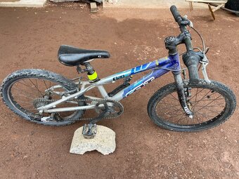 FELT 20'' - 2
