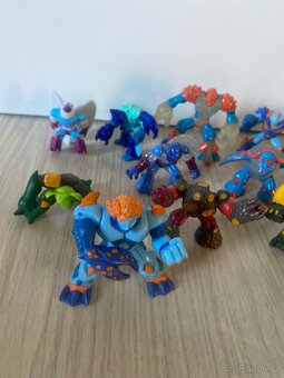 20 figurek Gormiti - 2