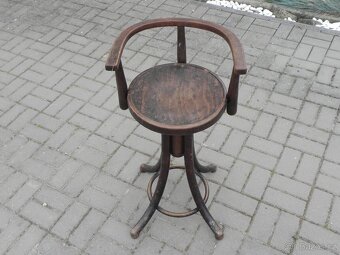 Staré dětské otočné křesílko thonet - 2