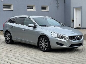 Volvo V60 D3 (pětiválec) Ocean Race, perfektní stav - 2