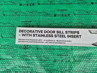 Škoda Fabia ozdobné prahové lišty 6VA071303A - 2