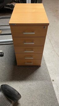 Kancelářský nábytek Hobis - 2